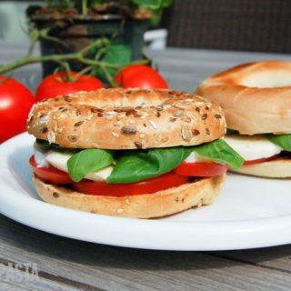 Bagel-Serie #1: Tomate-Mozzarella-Bagels