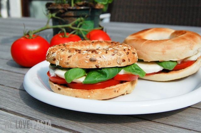 Tomate Mozzarella Bagel