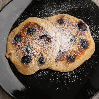 Blaubeer-Mehrkorn-Pancakes