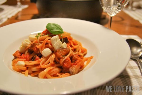 Bavette Melanzane con Mozzarella