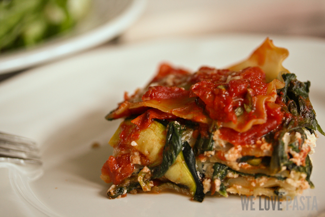 Vegetarische Lasagne mit Spinat und Zucchini