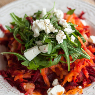 Rote-Bete-Salat mit Feta und Rucola